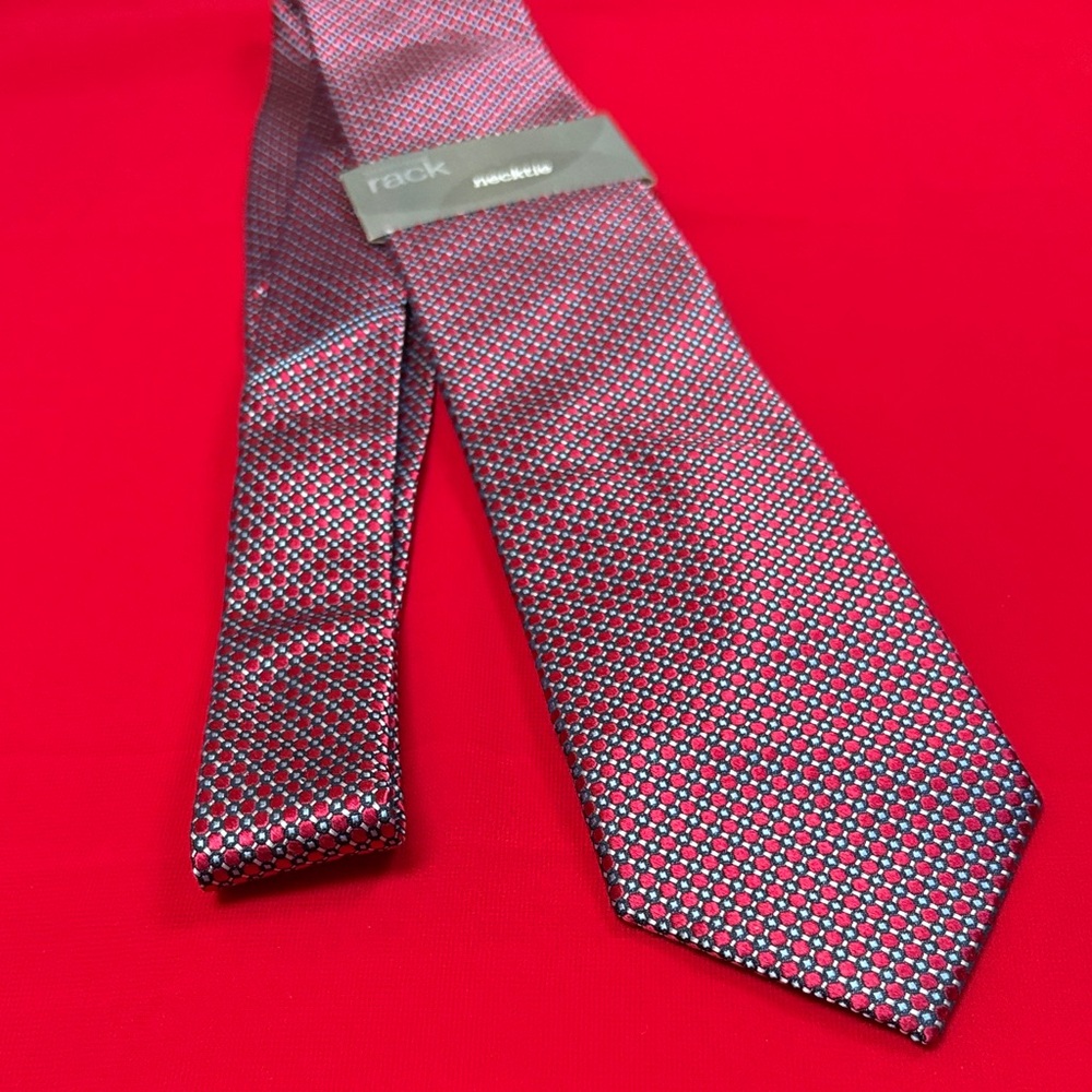 Nordstrom Rack silk tie. NWT!